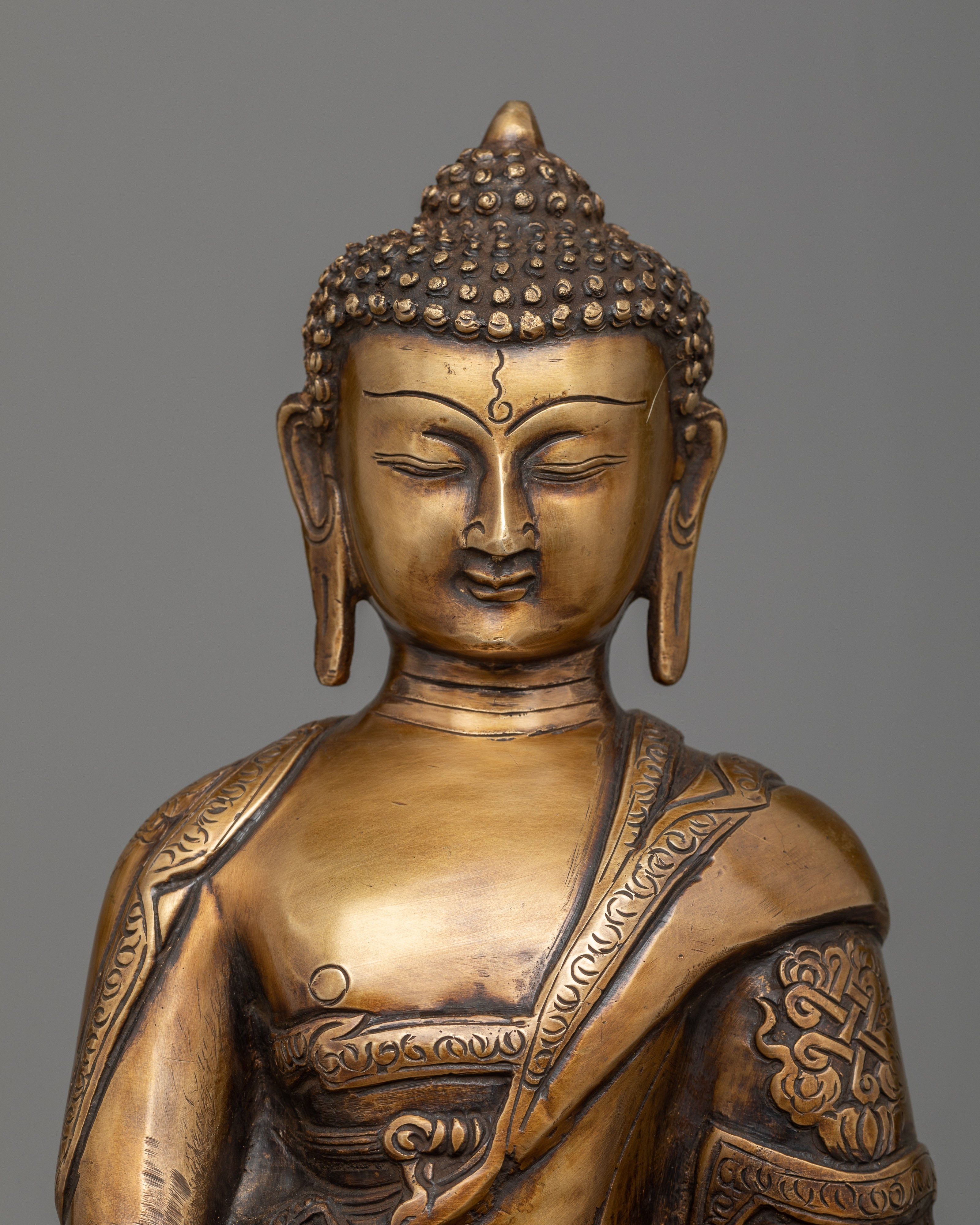 Shakyamuni Buddha Figure | Channeling the Essence of Buddha's Enlightenment and Compassion