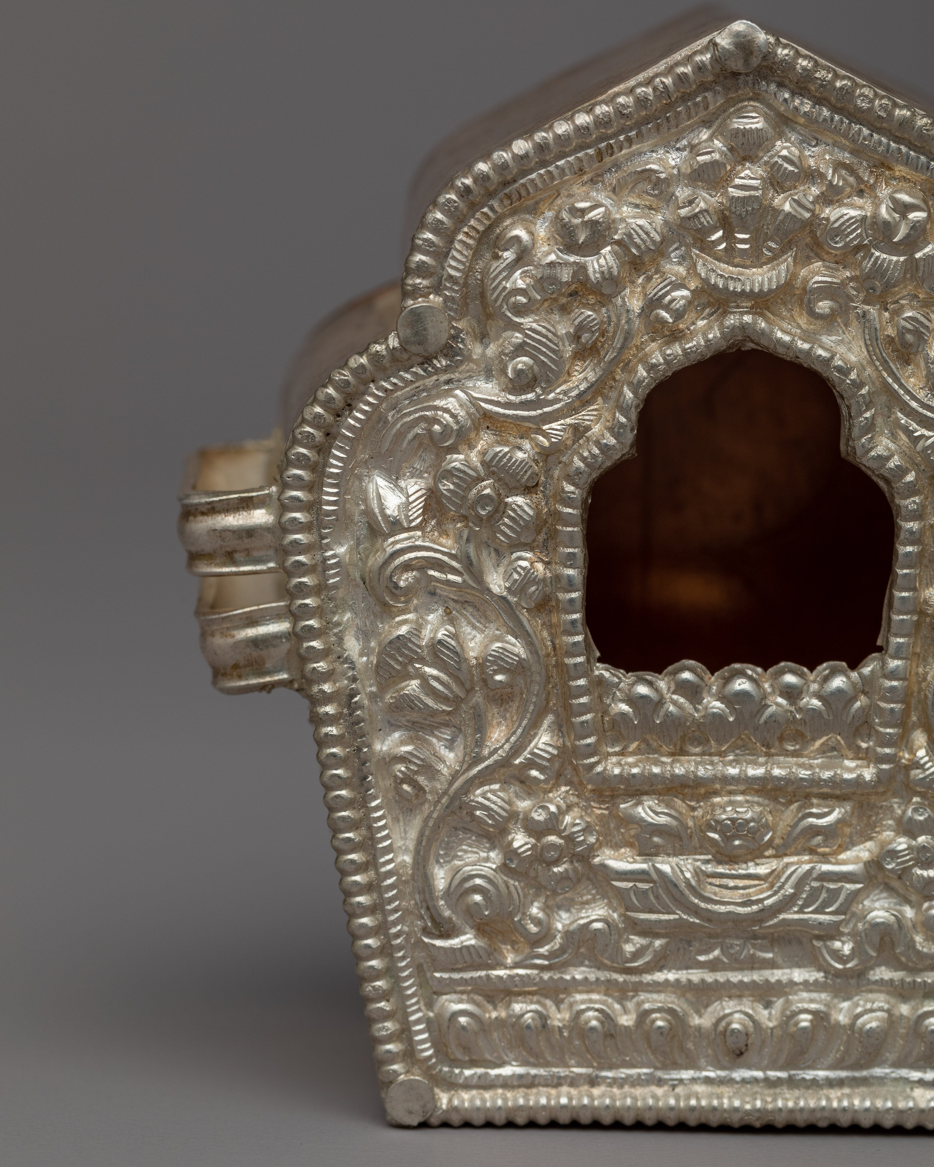 Ghau Prayer Box Pendant | Exquisite Copper Body Design
