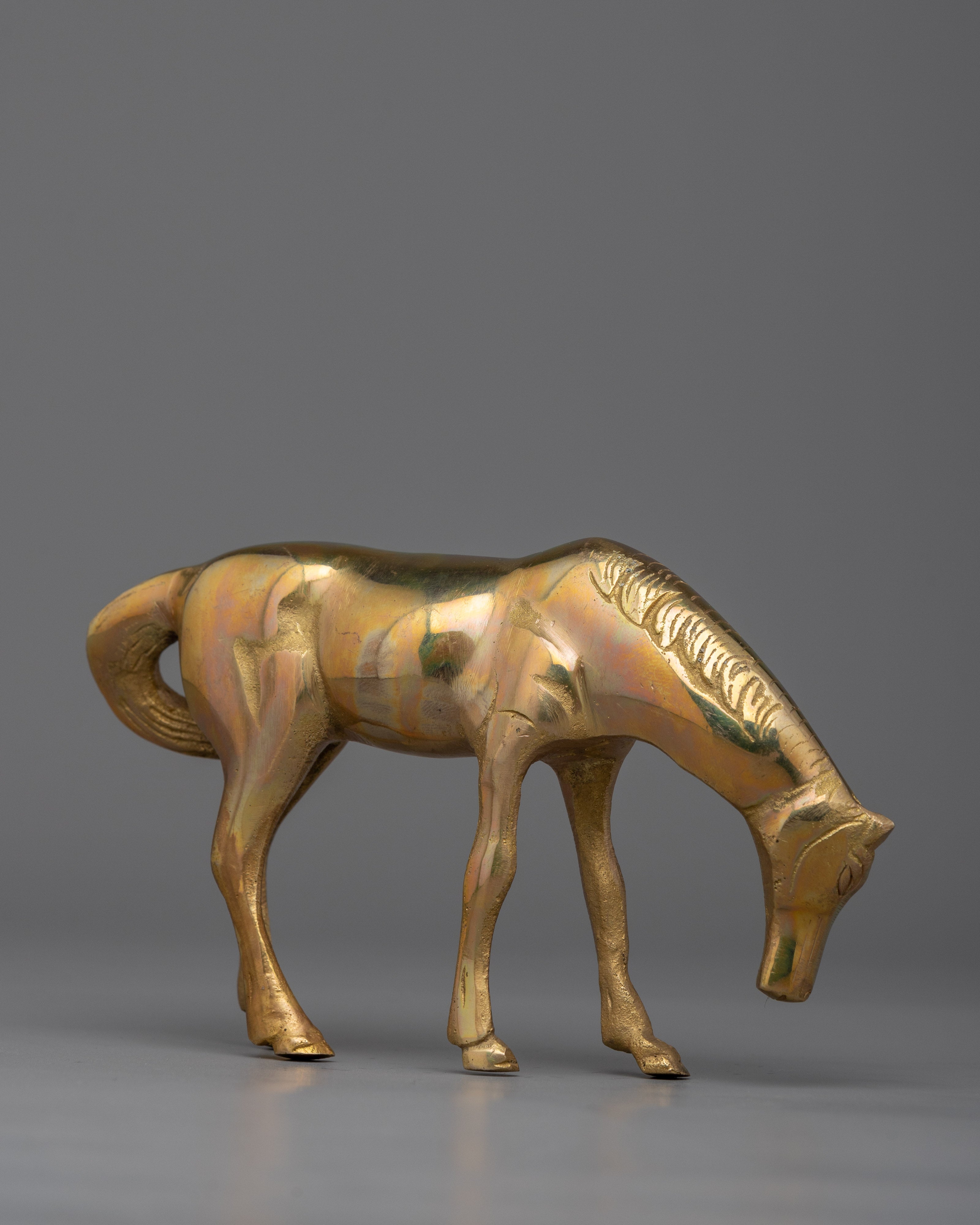 Exquisite Horse Statue for Home Décor and Collectors | Stunning Brass Sculpture
