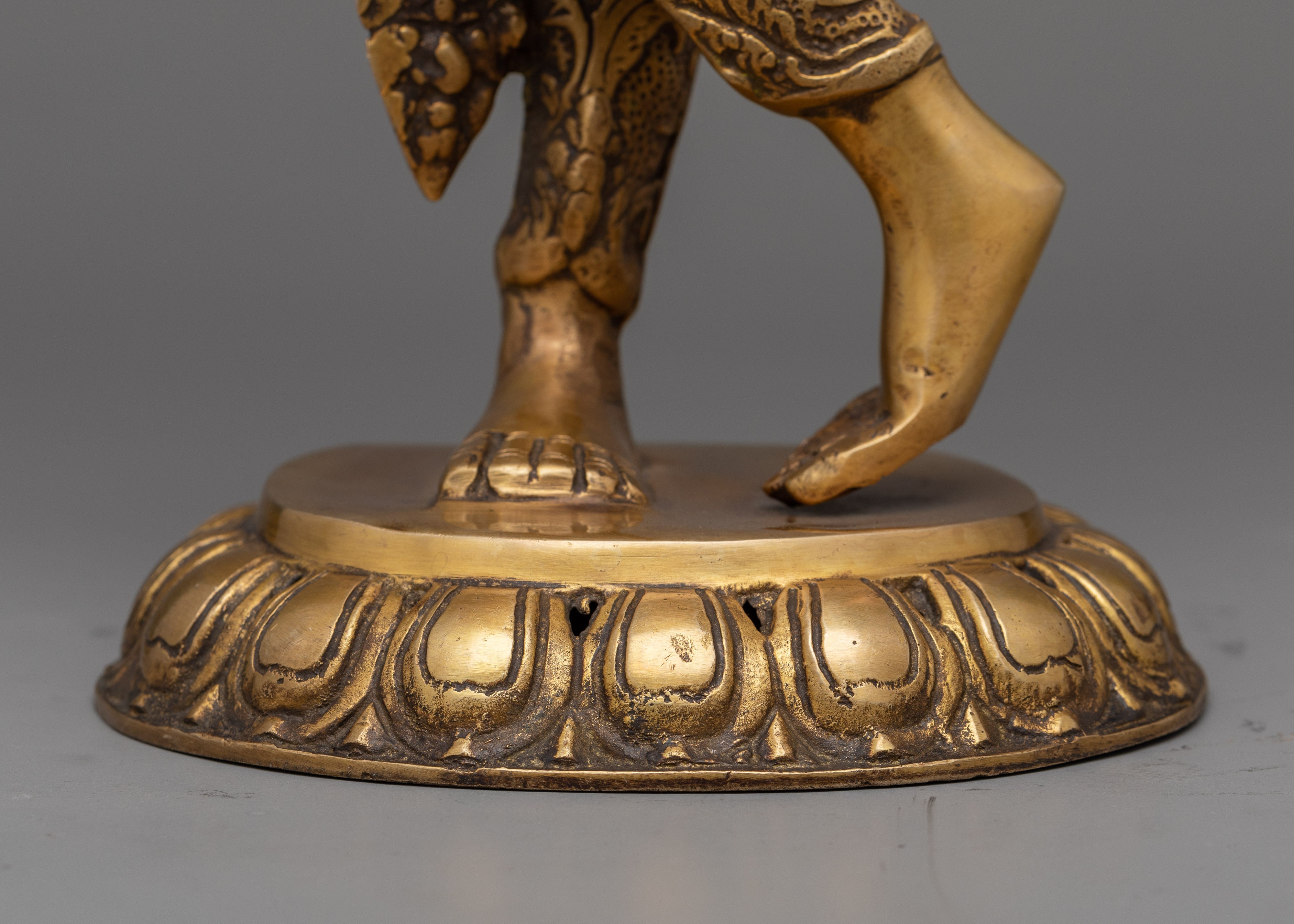 Maya Devi Sculpture | Capturing the Essence of Divine Feminine Energy