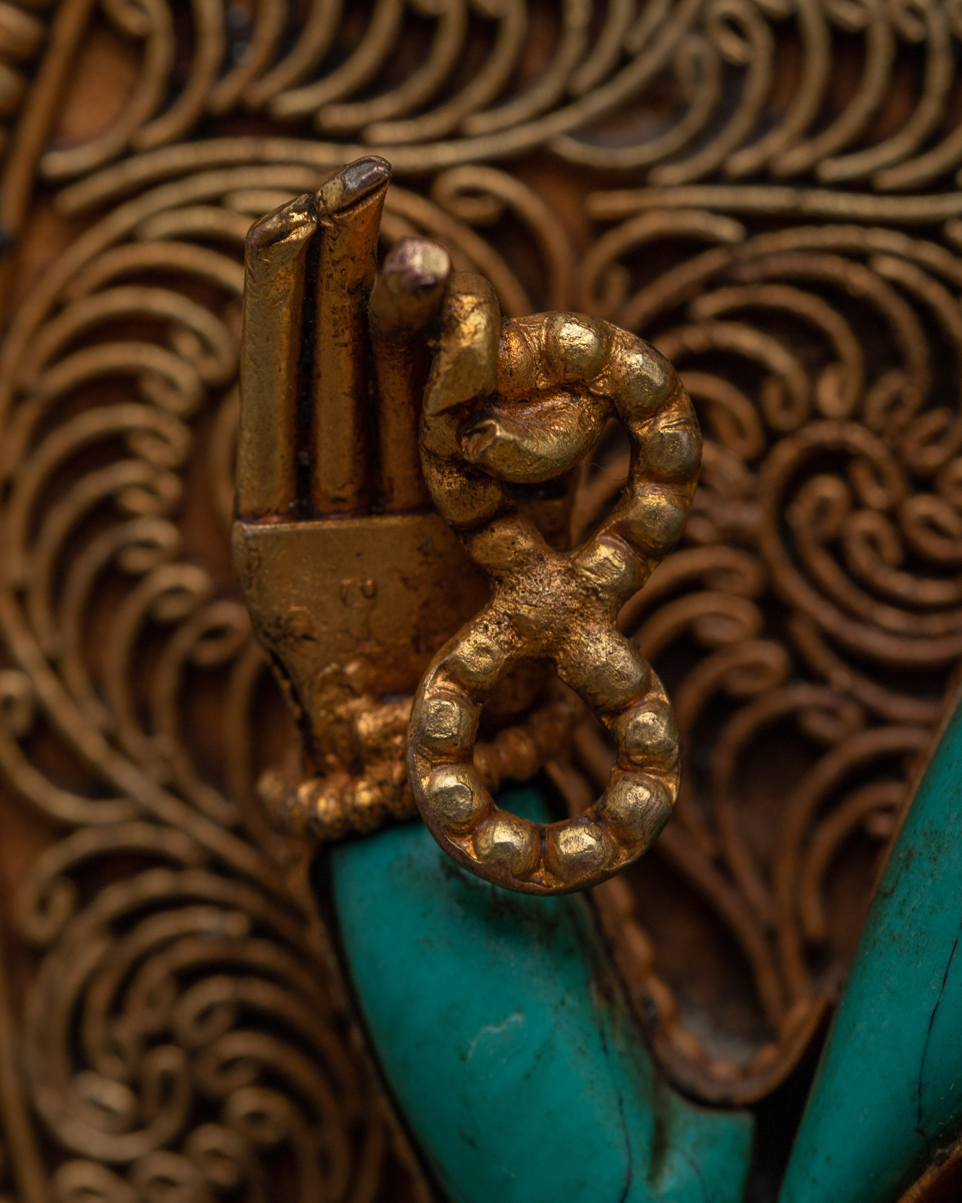Radiant Chenrezig Statue | Perfect Gift for Spiritual Enthusiasts
