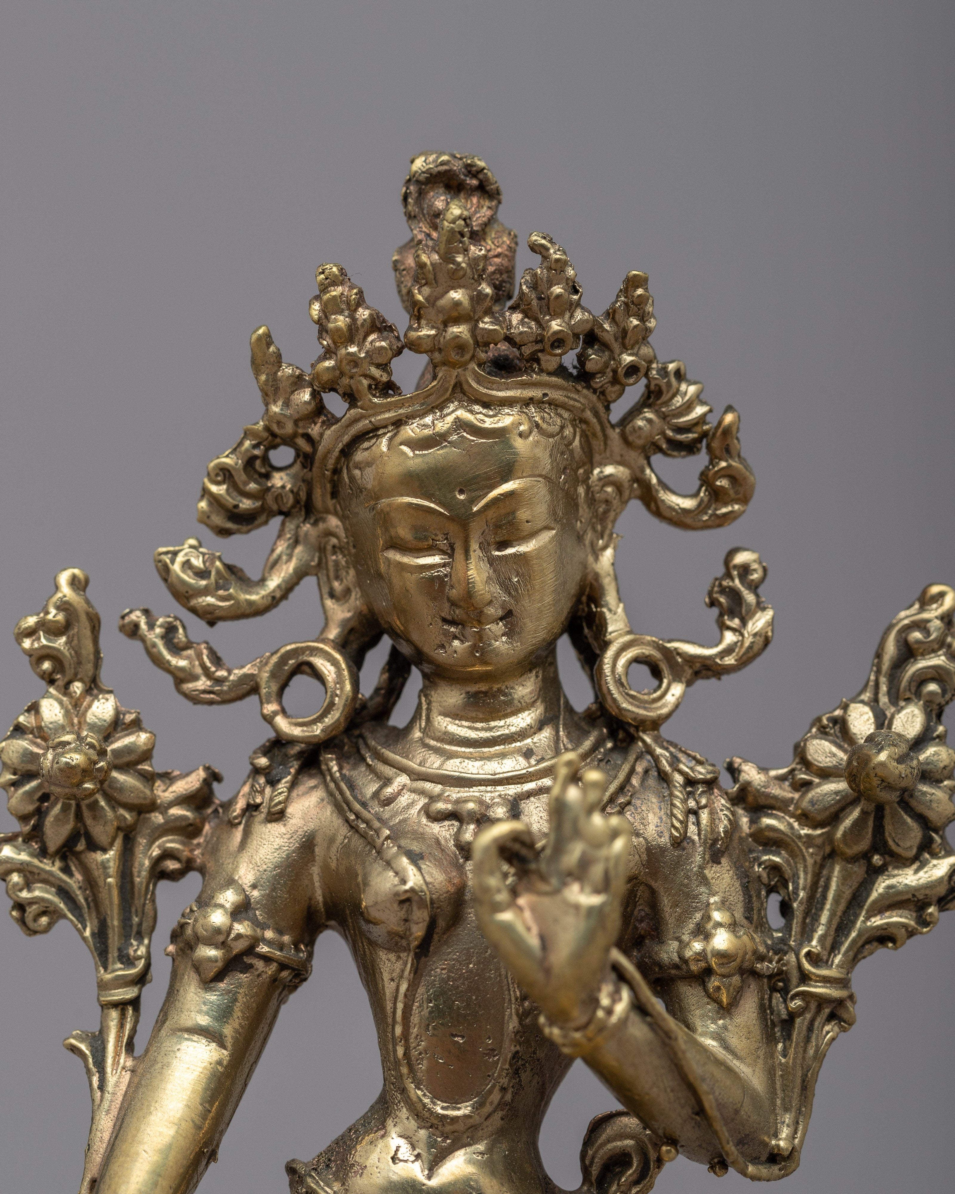 Standing Chenresig Statue | Embodying the Compassionate Presence of Avalokiteshvara