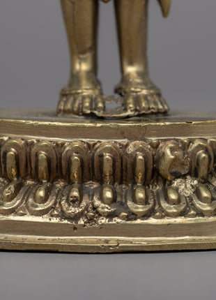 Standing Chenresig Statue | Embodying the Compassionate Presence of Avalokiteshvara