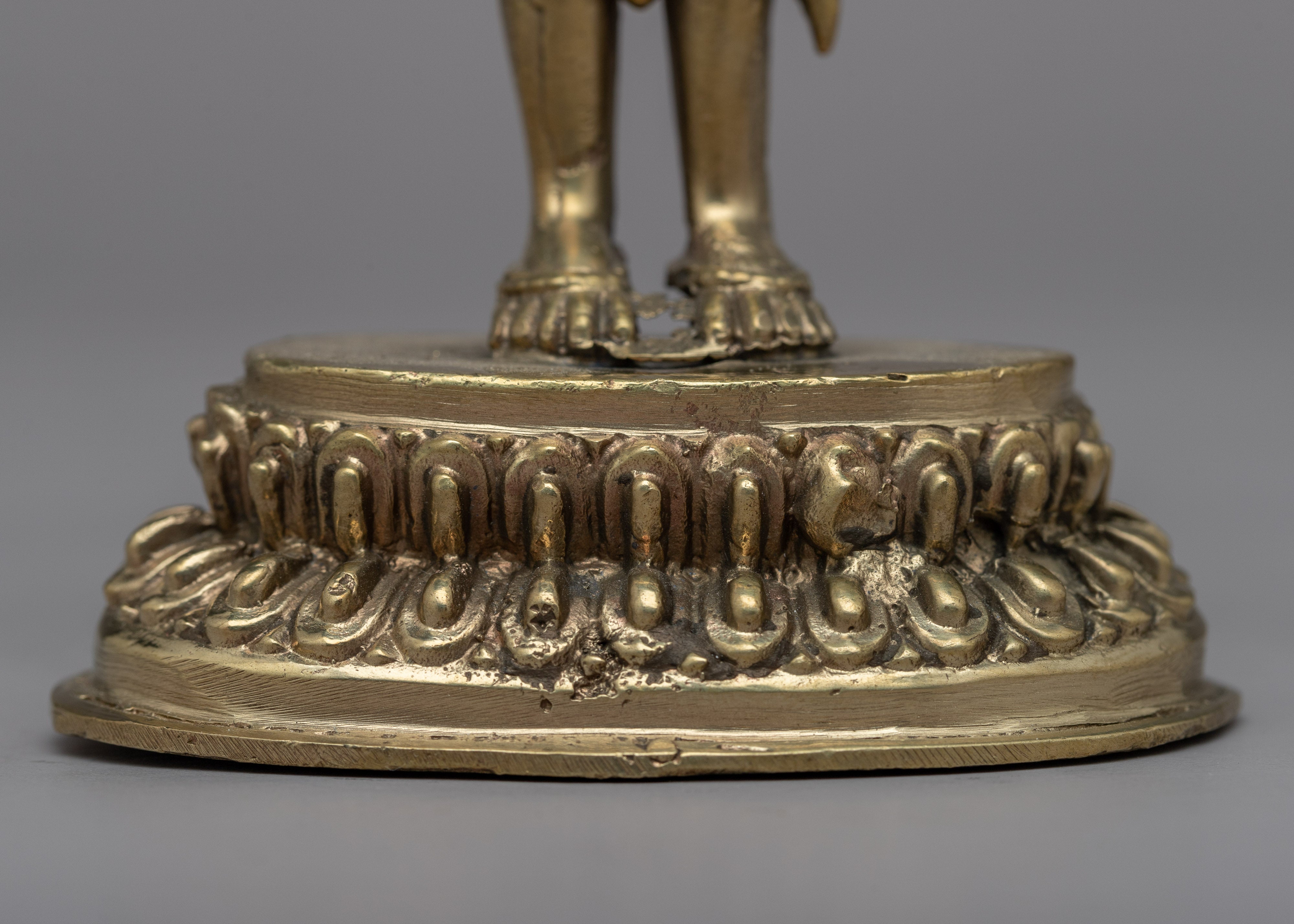 Standing Chenresig Statue | Embodying the Compassionate Presence of Avalokiteshvara