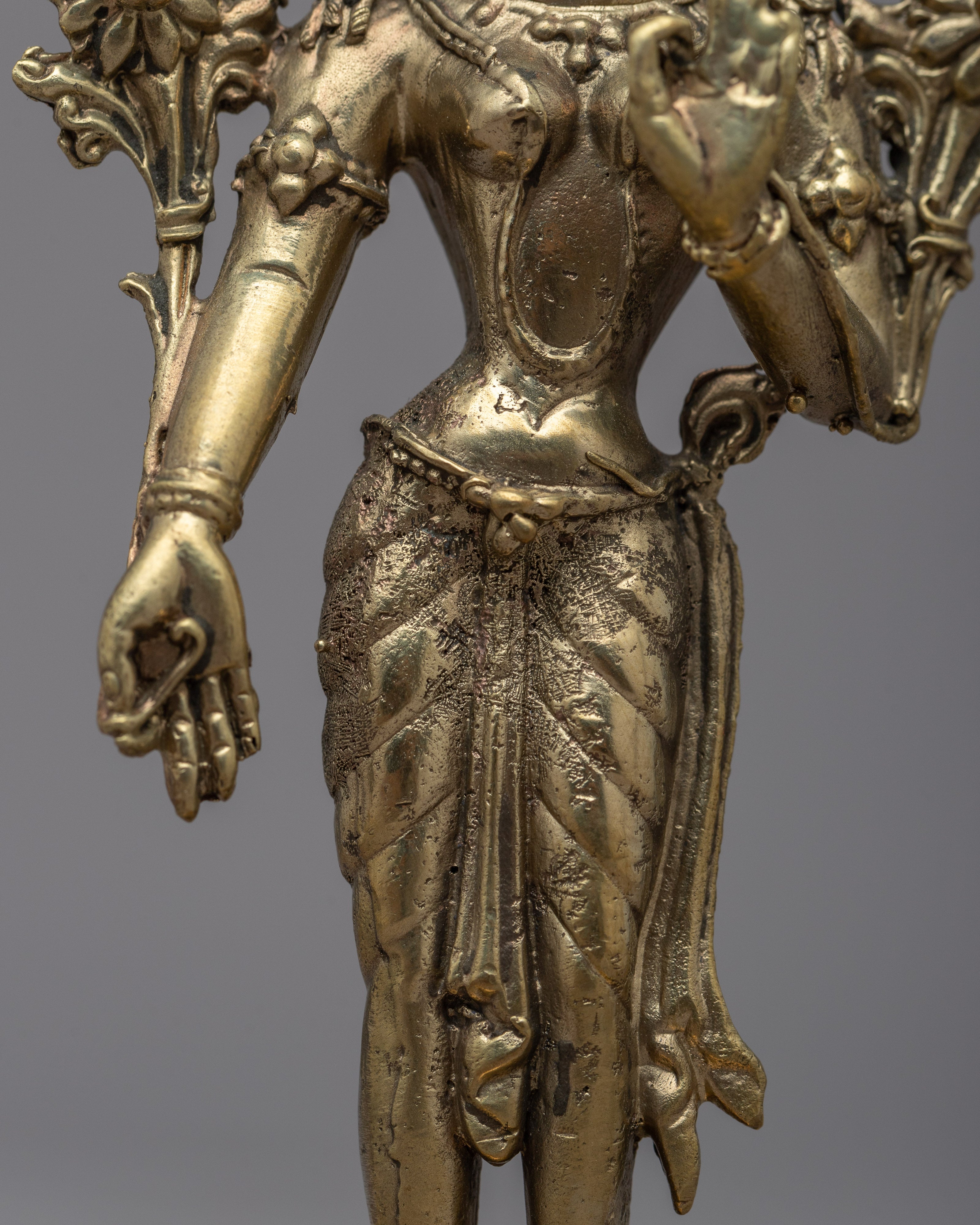 Standing Chenresig Statue | Embodying the Compassionate Presence of Avalokiteshvara