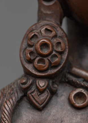Standing Chenrezig Statue | Traditional Avalokiteshvara Art