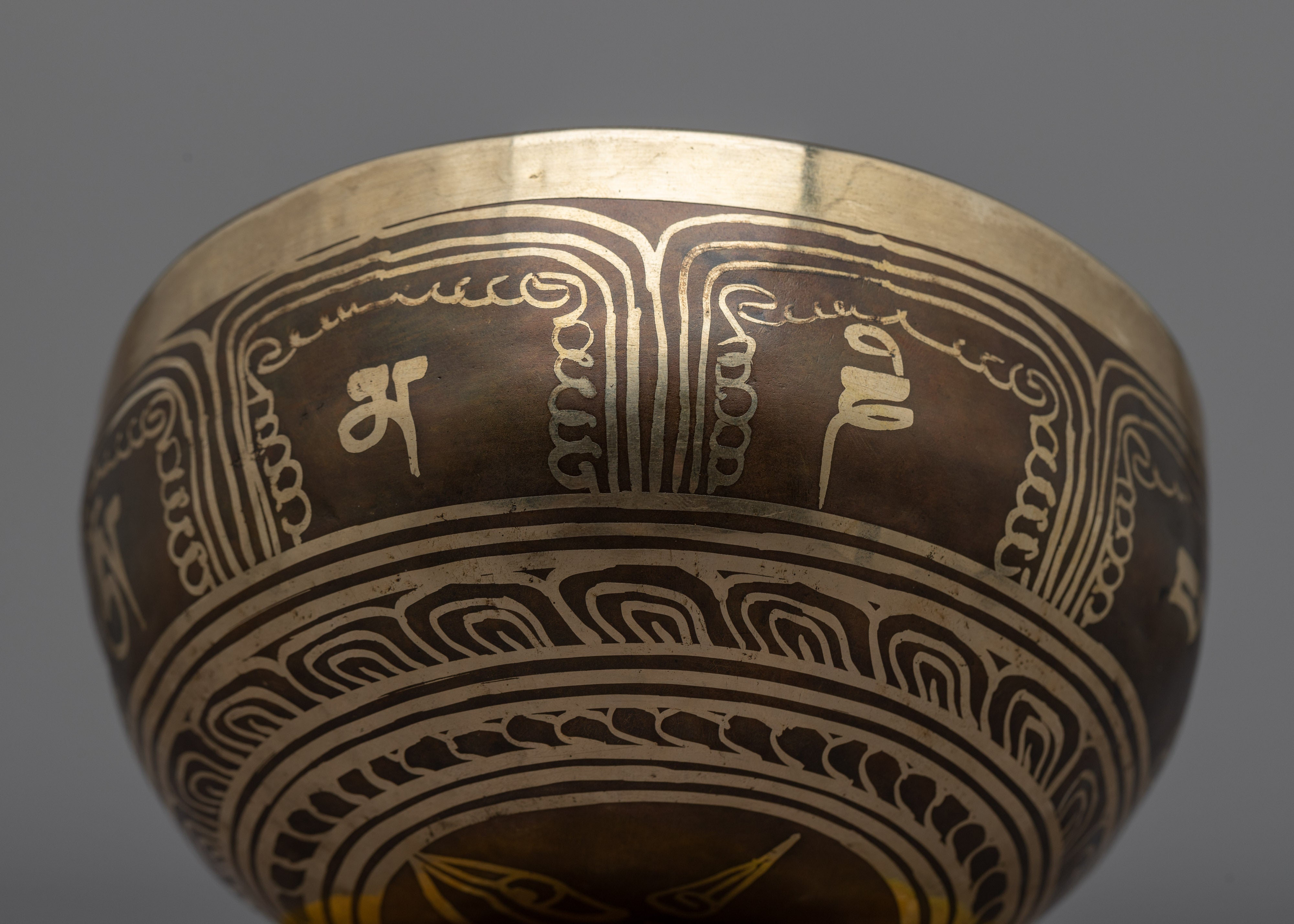 Bronze Singing Bowl | Enhance Your Meditation and Relaxation