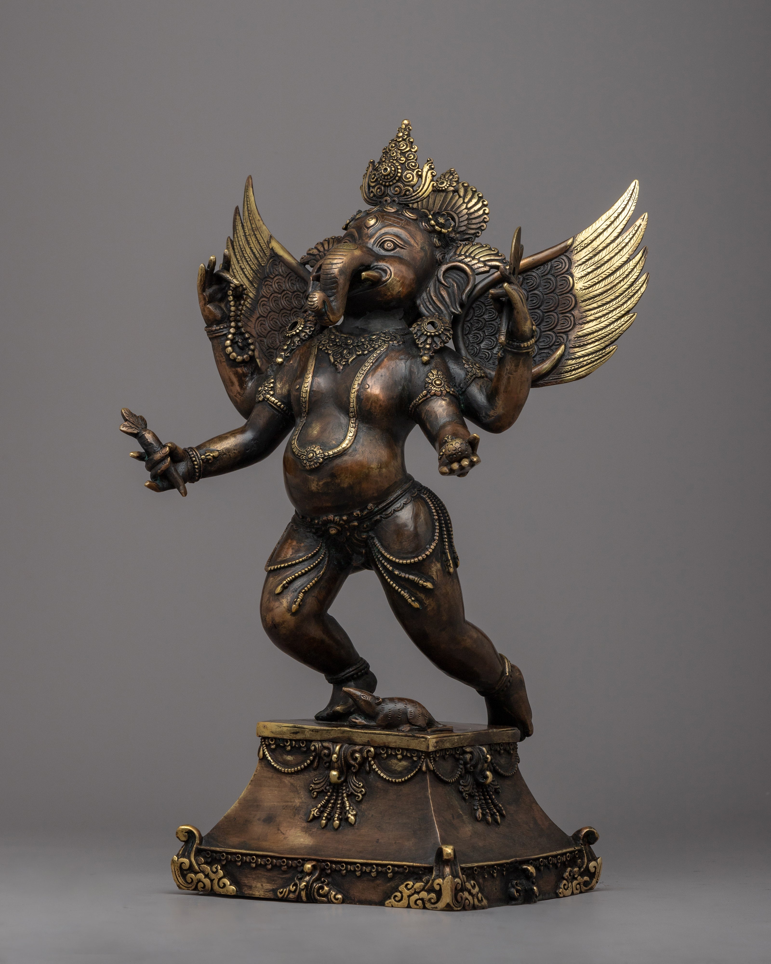 Exquisite Lord Ganesh Statue | Embodying Divine Blessings