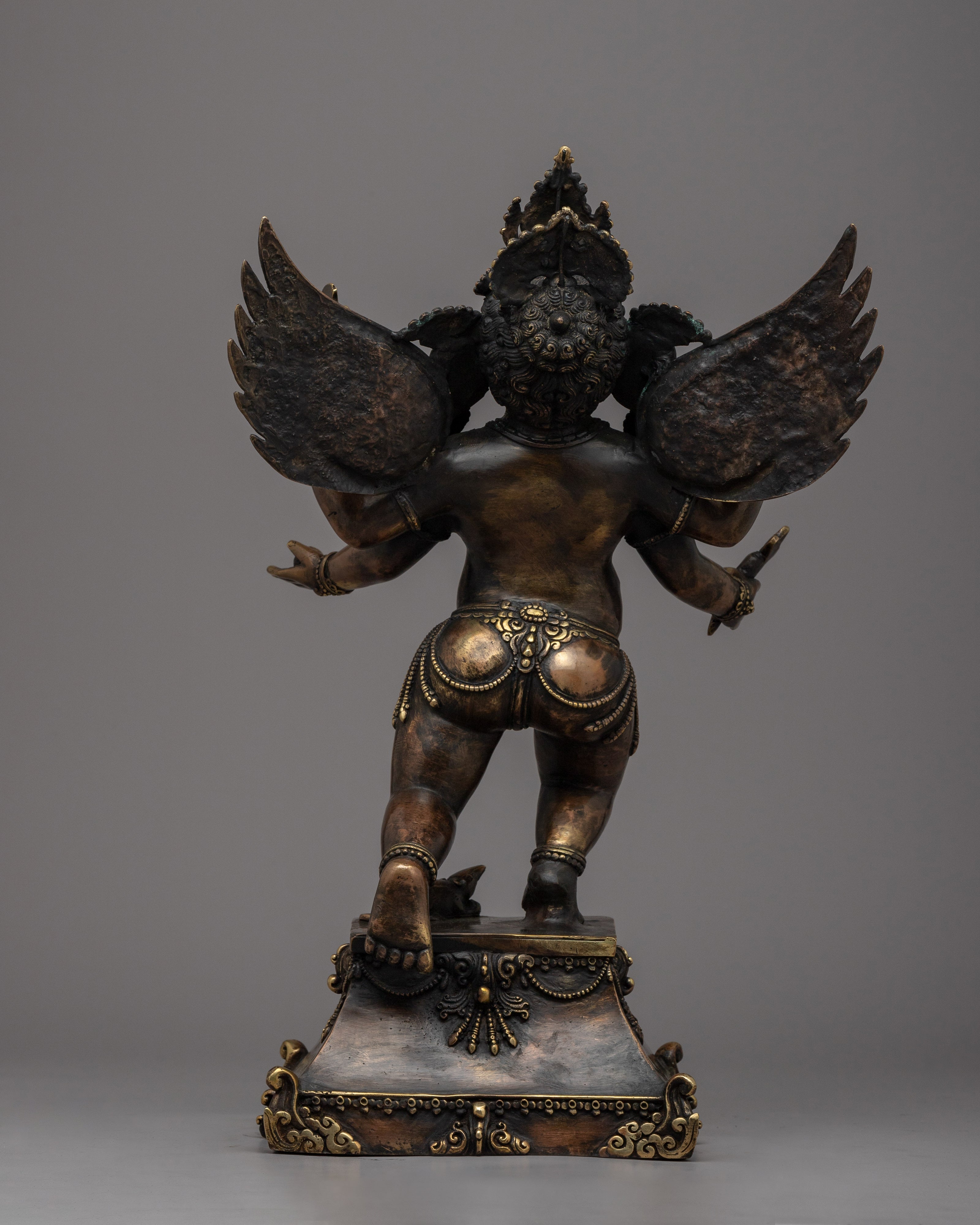 Exquisite Lord Ganesh Statue | Embodying Divine Blessings