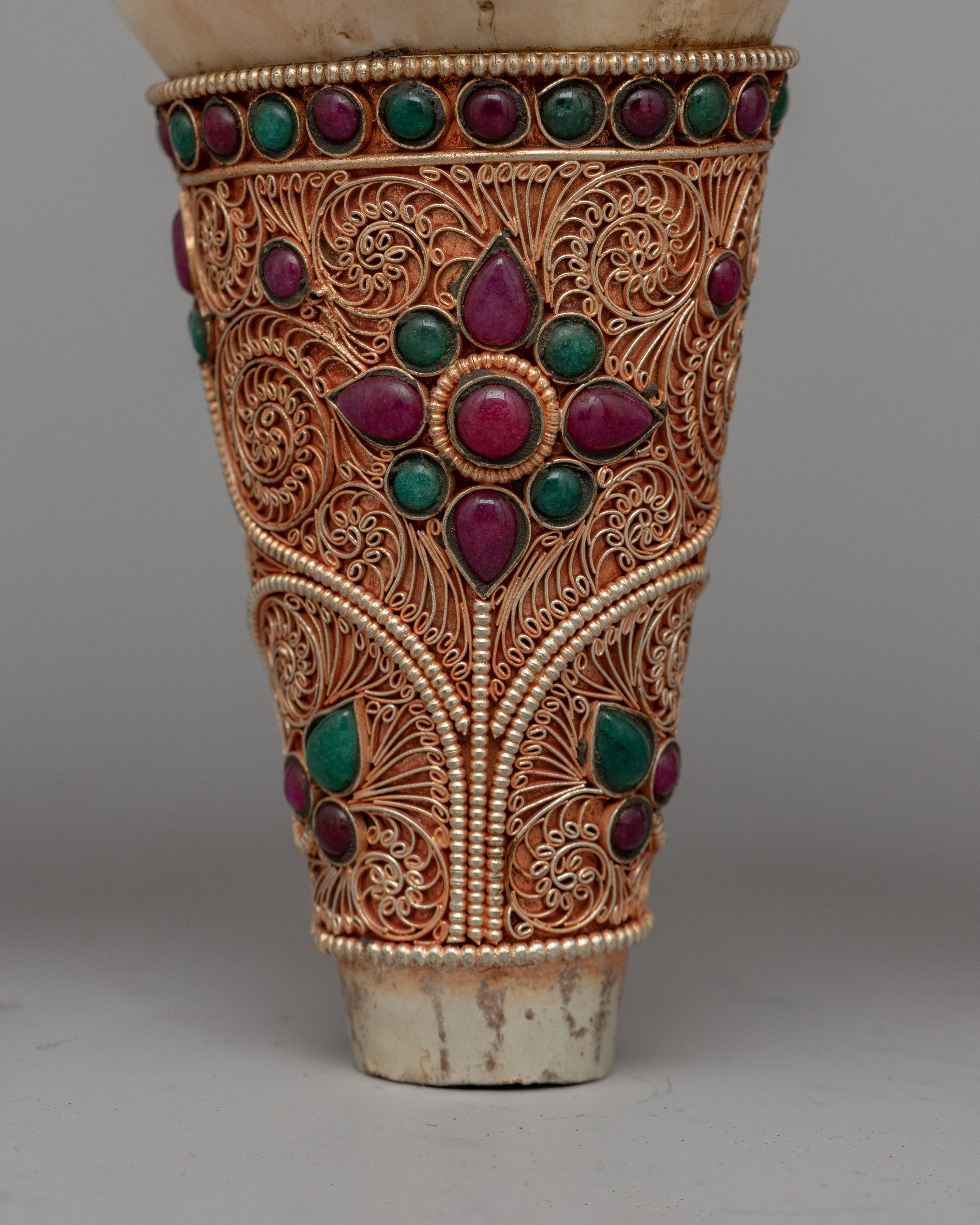 Tibetan Sankha with Stand | Religious Gift from Nepal