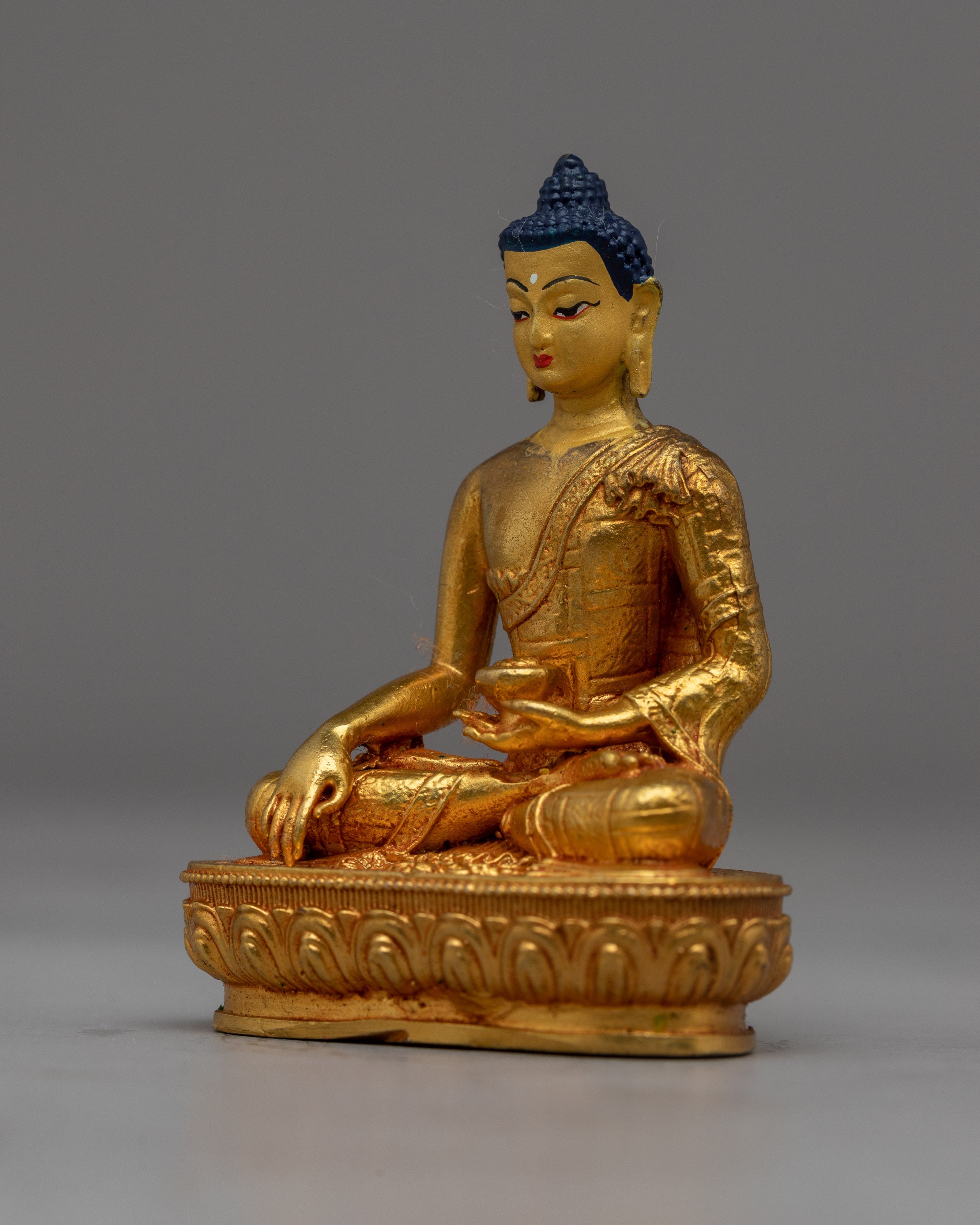 Shakyamuni Buddha Zen Statue | A Testament to Serenity and Enlightenment
