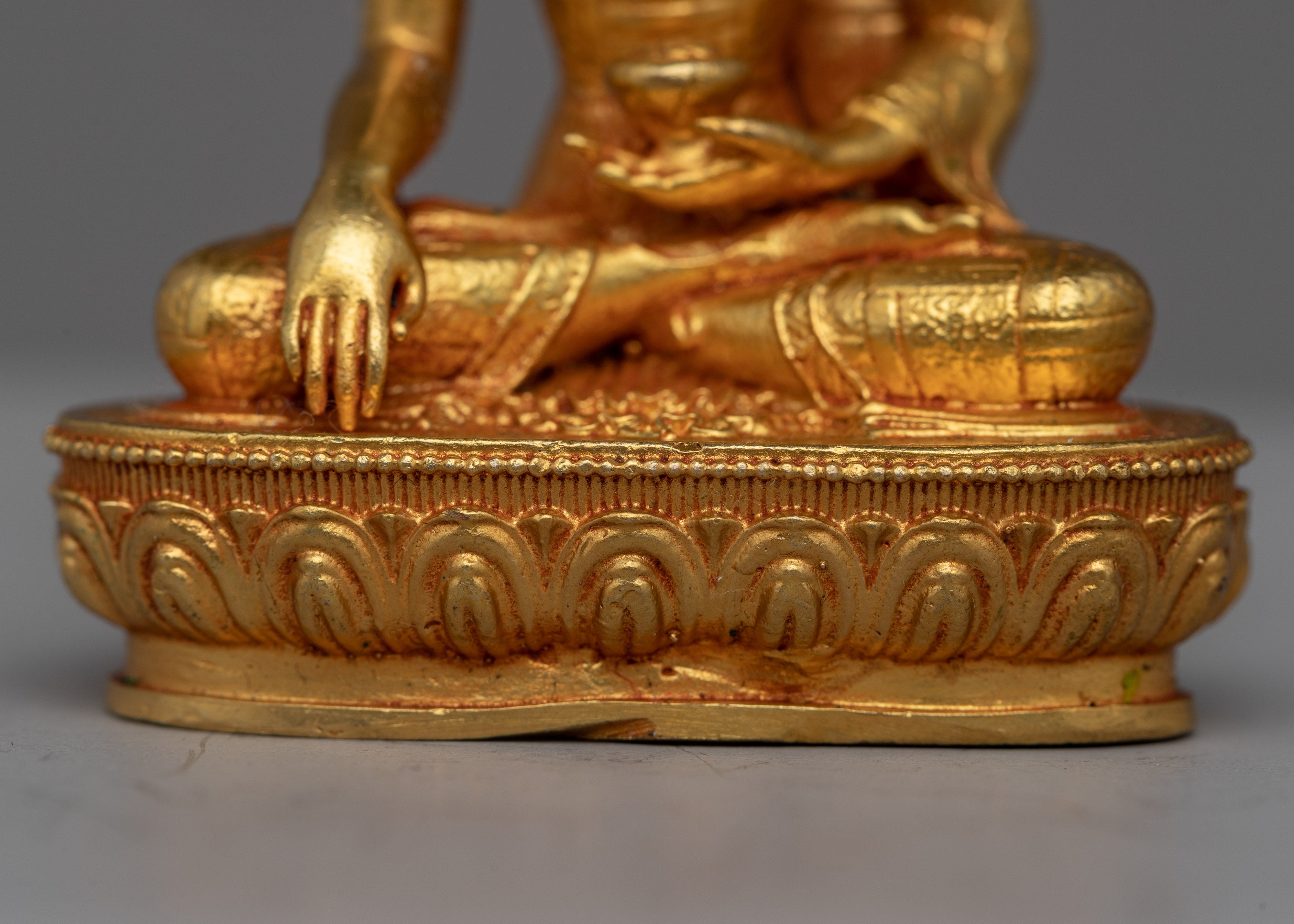 Shakyamuni Buddha Zen Statue | A Testament to Serenity and Enlightenment
