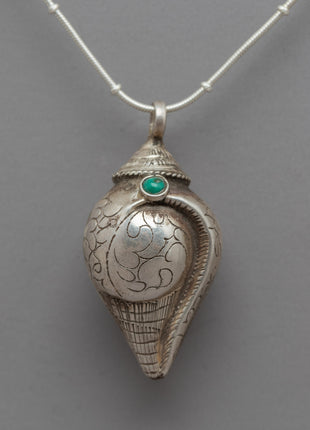 Sterling Silver Pendant Locket | Elevate Your Everyday Look with Subtle Glamour