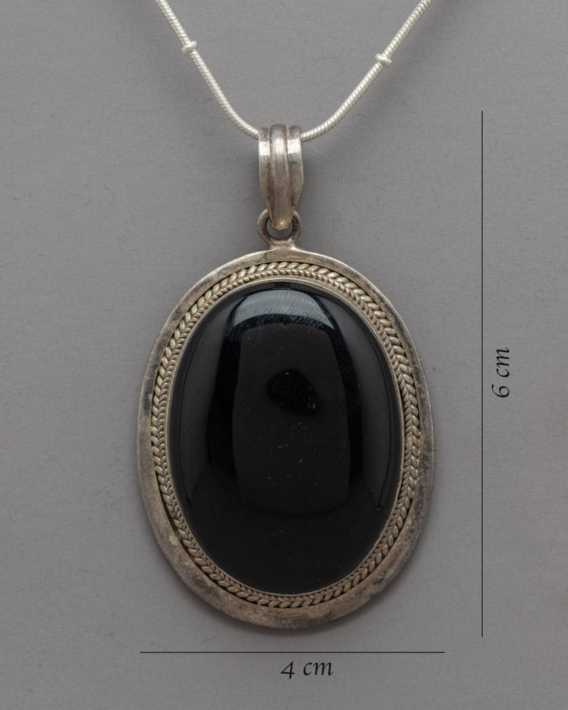 Onyx Oval Locket | Pure Sterling Silver Craftsmanship