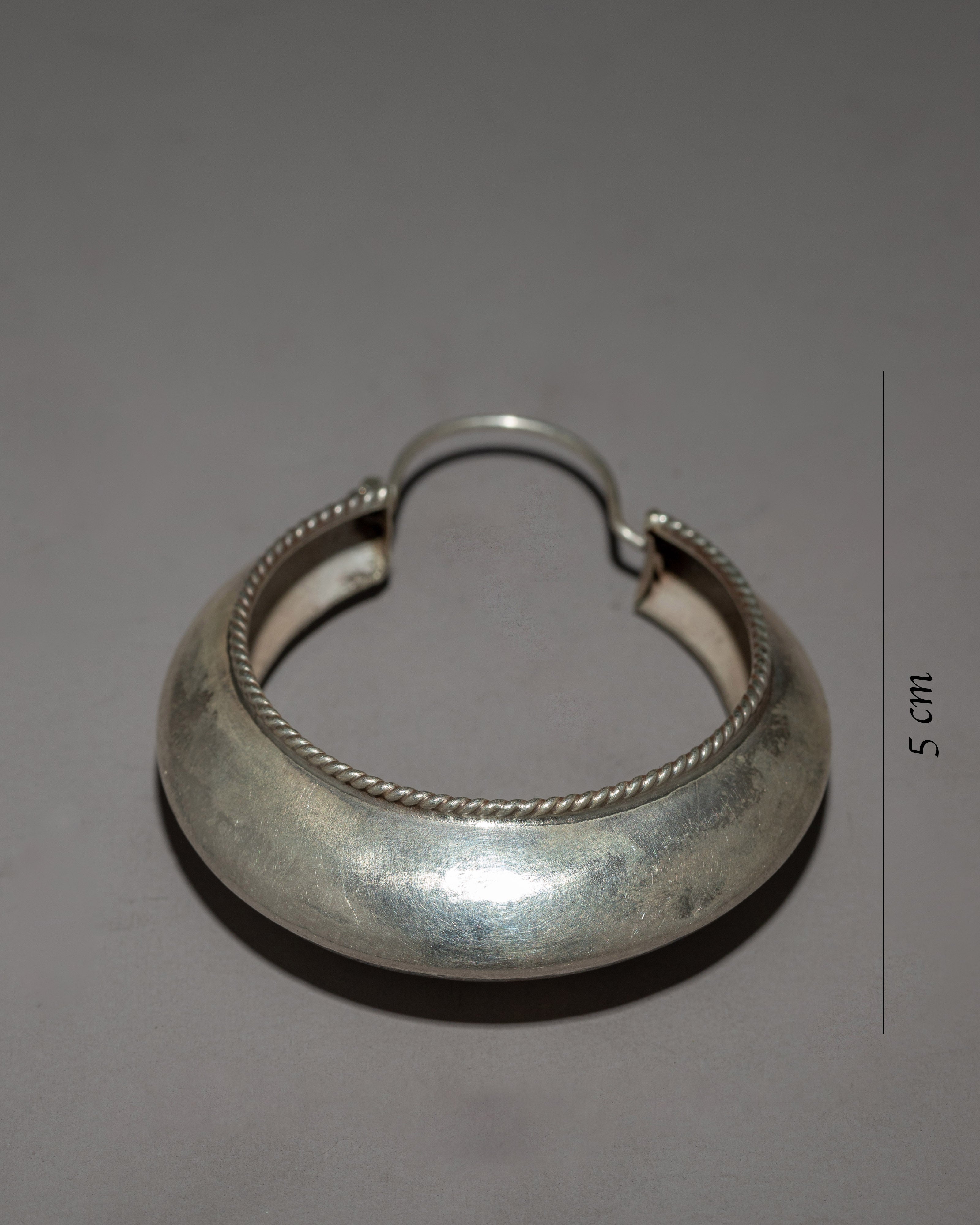 Light Hoop Earrings | Perfect Balance of Comfort and Elegance