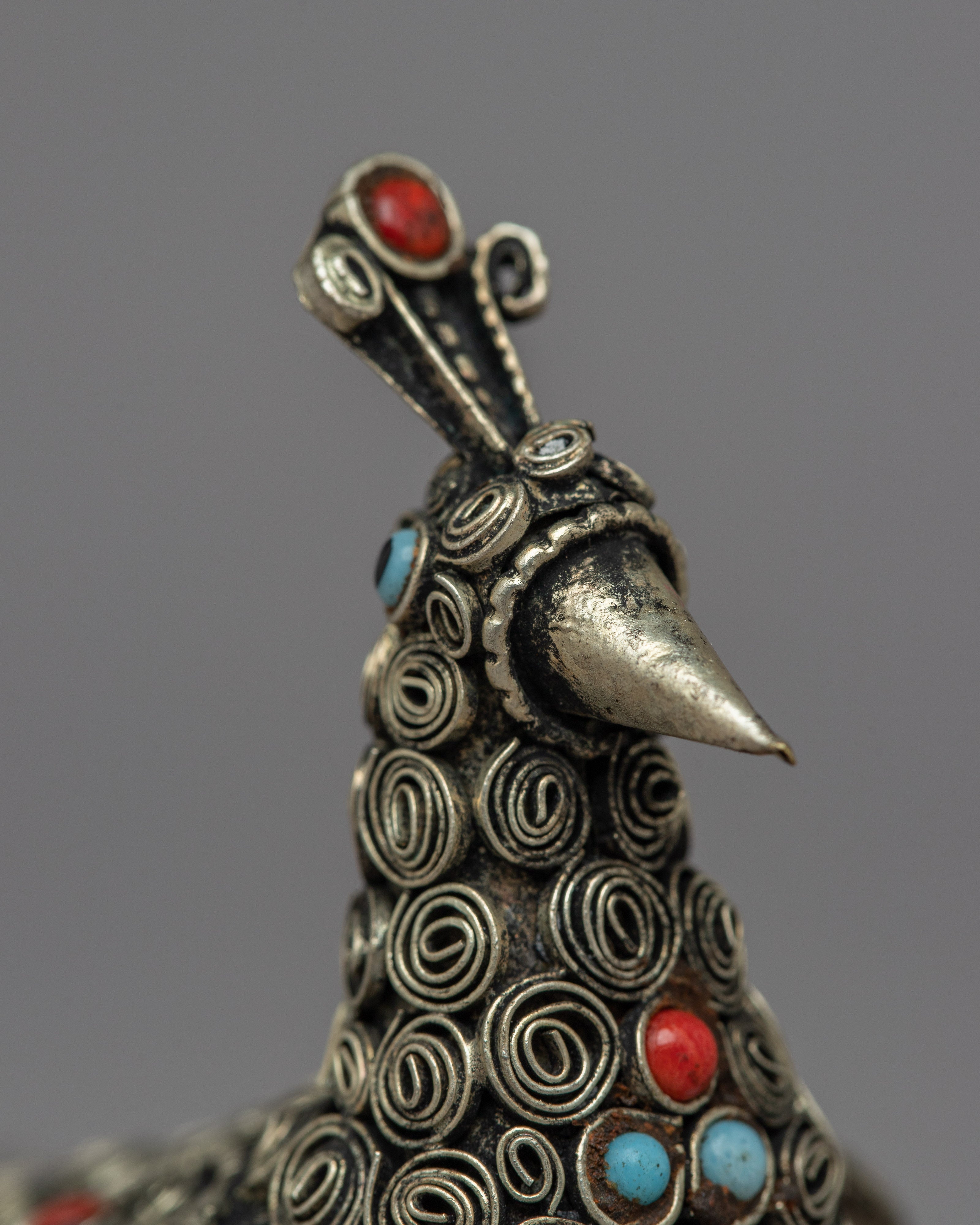 Peacock Couple Statue | Vibrant Peacock Duo for Enthusiasts