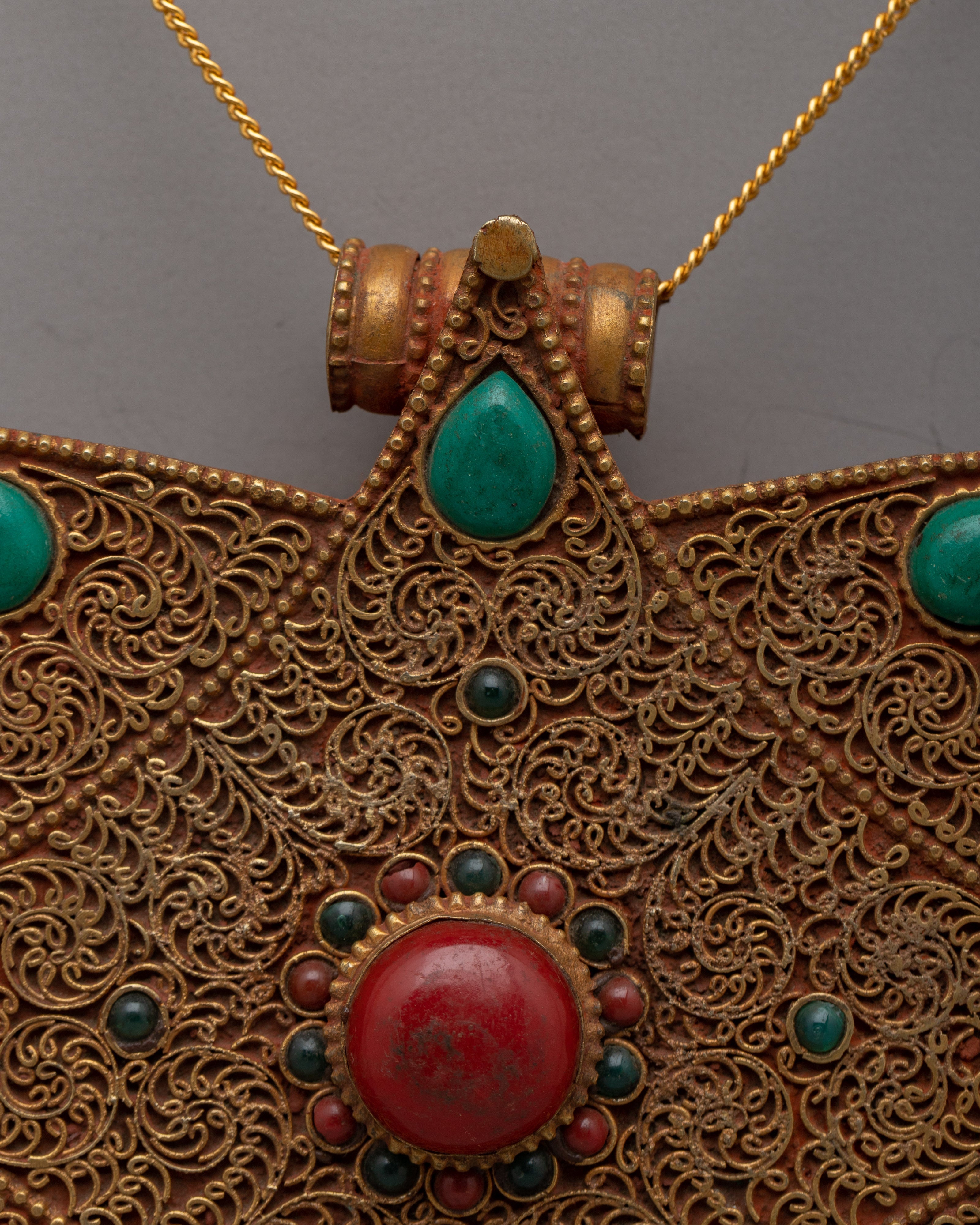 Star Ghau Prayer Box | Portable Shrine with Cosmic Design Locket Box