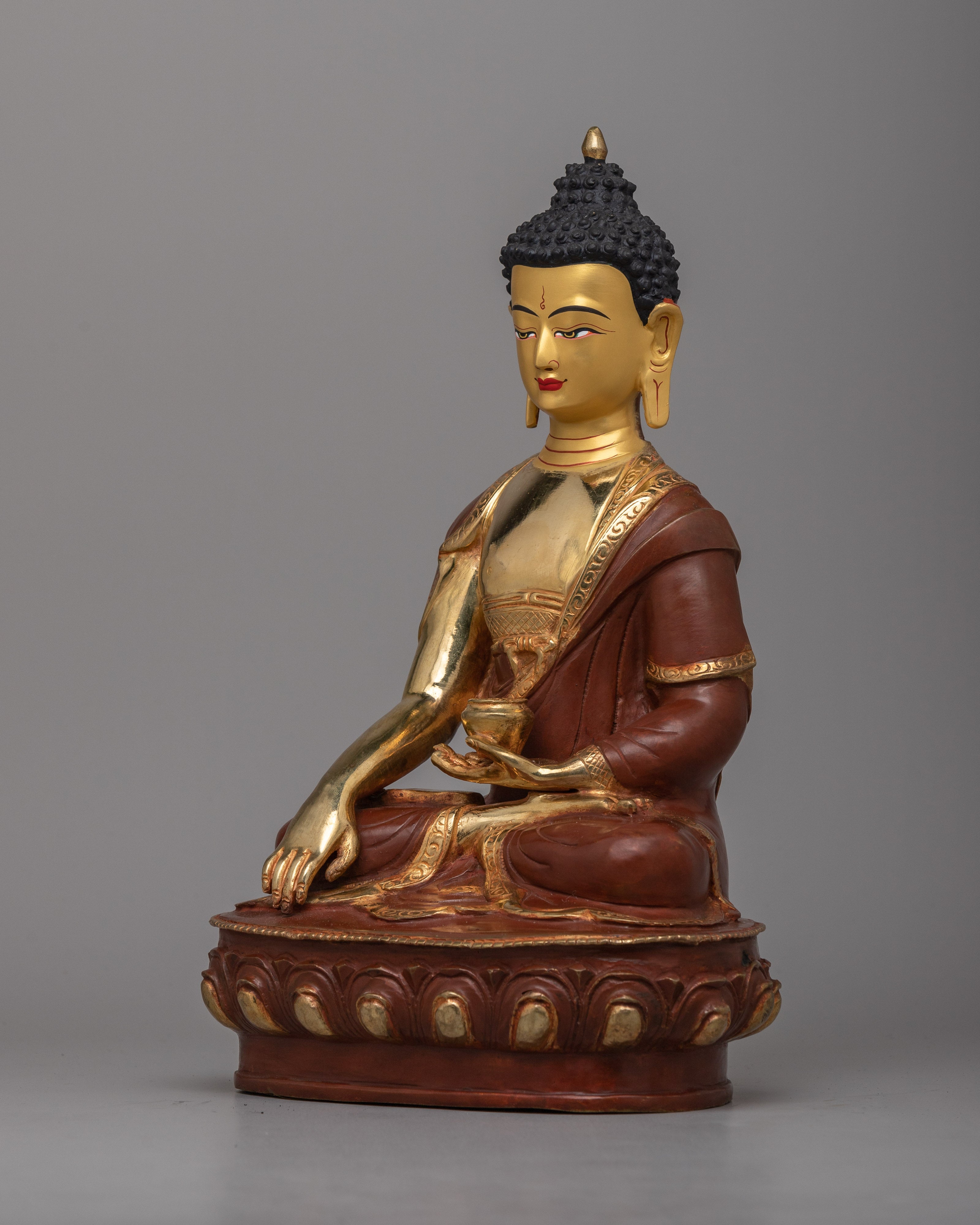Buddha Shakyamuni Statue | Testament to Compassion and Wisdom