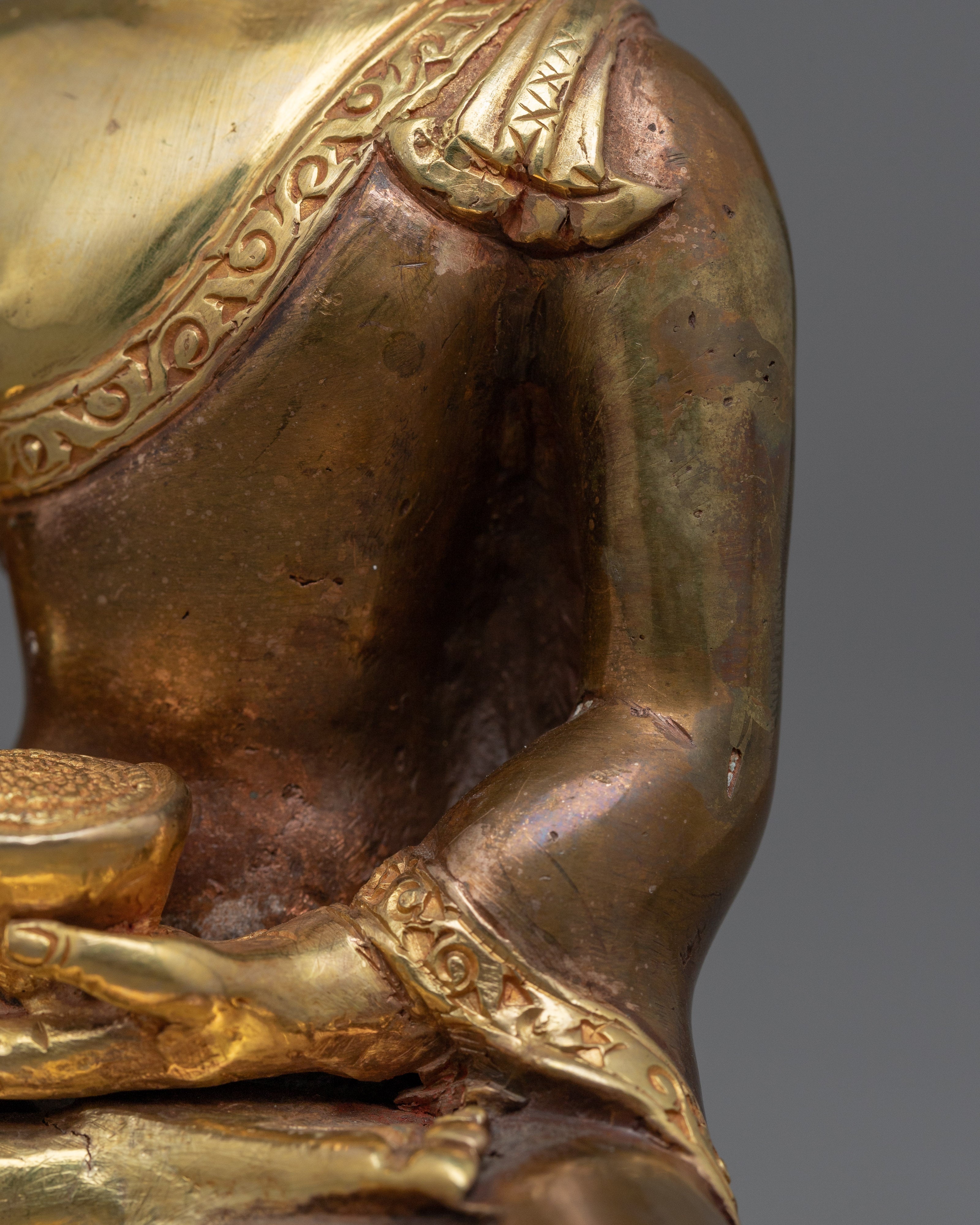 Gold Shakyamuni Buddha Statue | Meditation Buddhist Statue