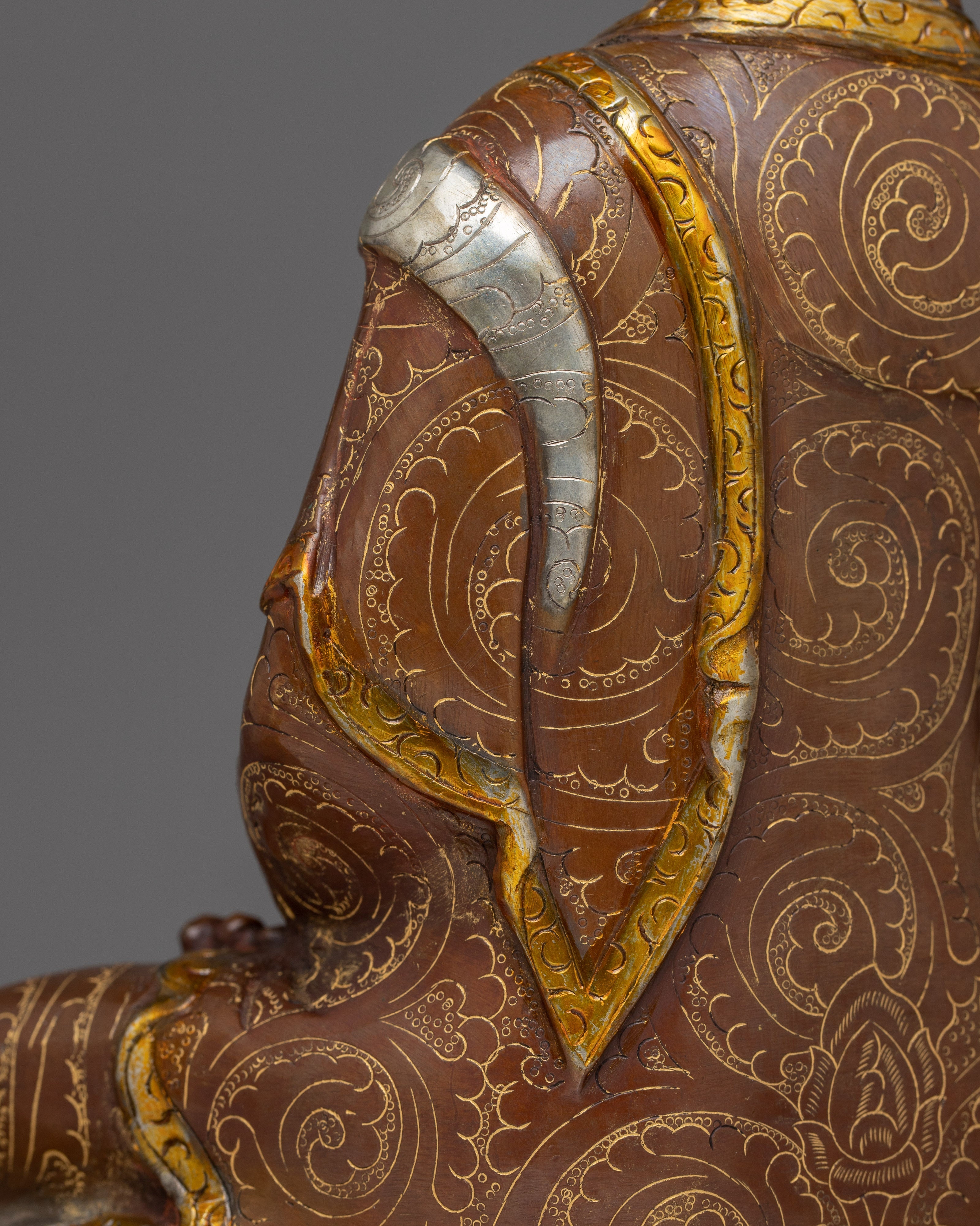 Antique Shakyamuni Buddha Statue | Preserving the Essence of Buddhist Teachings