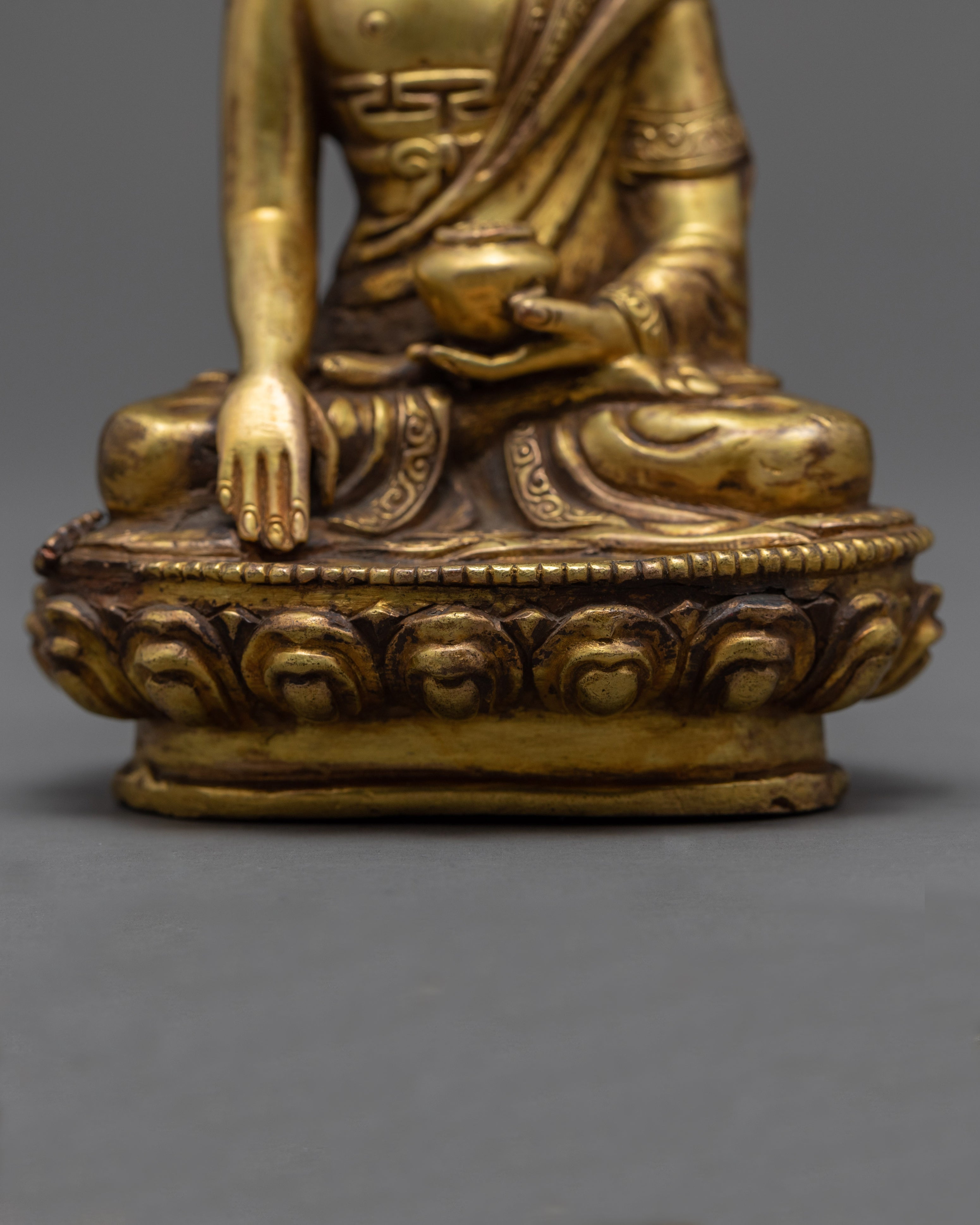 Decorative Statue of Shakyamuni Buddha | Arts and Crafts Vintage