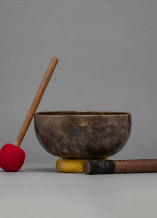 Hand-Beaten Moon Singing Bowl