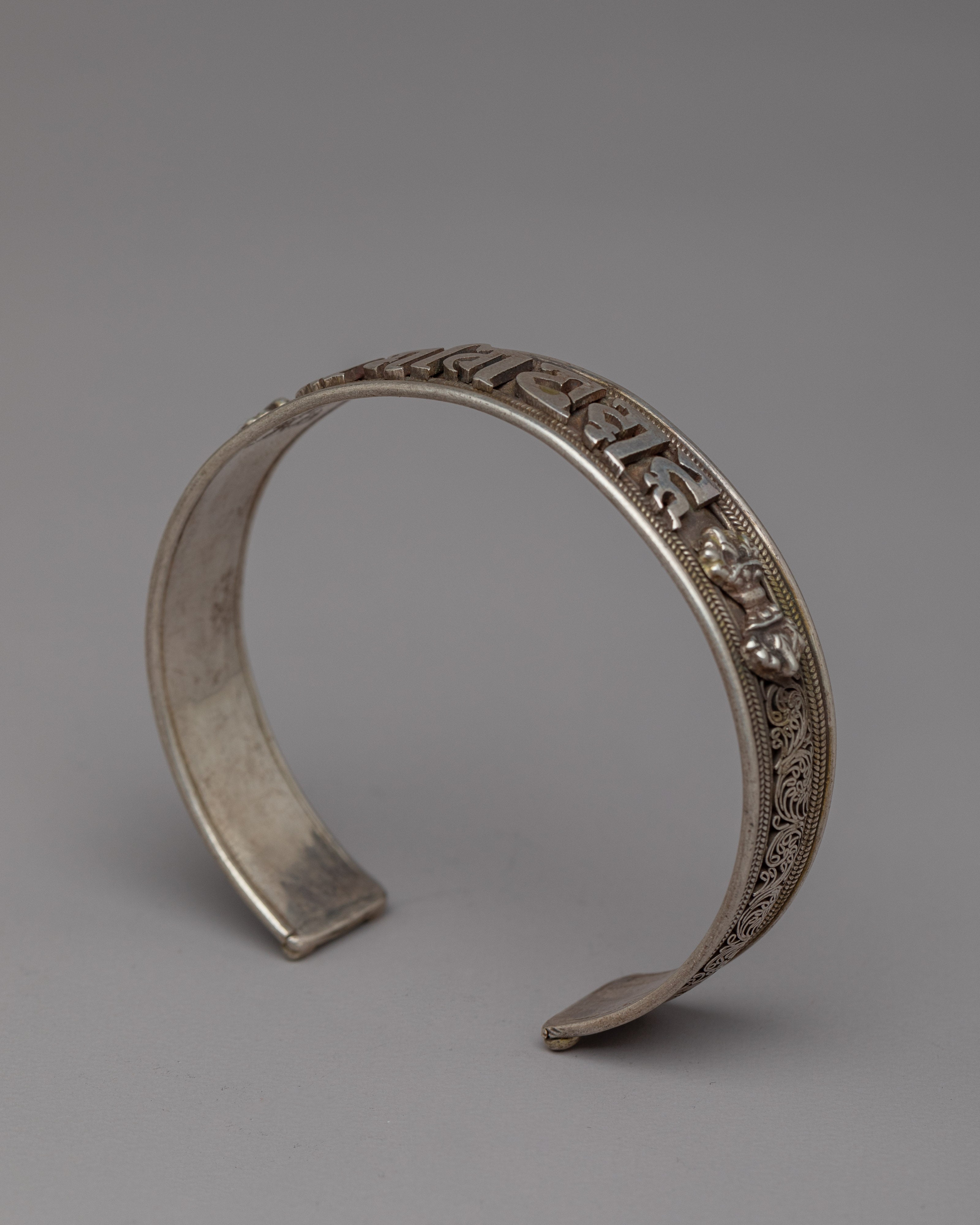 Authentic Tibetan Bracelet | Handcrafted Beauty for a Unique Style