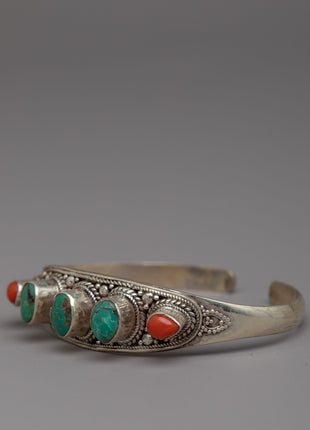 Handmade Silver Alloy Tone Bracelet | A Stylish and Unique Accessory for Every Occasion