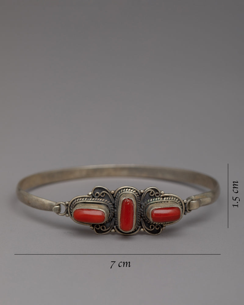 Tibetan Silver Bracelet | Exquisite Craftsmanship and Cultural Elegance