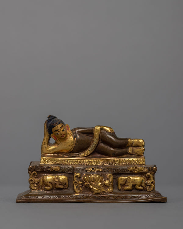 Sleeping Buddha Statue | Serenity and Contentment in Meditation